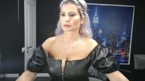 laras_moans online show from December 2024 08:27:01 AM