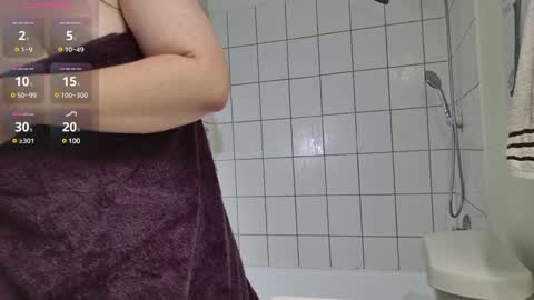 Snapshot of largebootylexi chatting on December 2024 10:18:01 AM Lexi online show from December 2024 10:18:01 AM