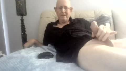 largerthan-   say hi on entry online show from July 2026 11:58:01 PM