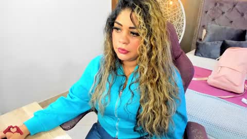 laris_park online show from January 2025 11:15:01 PM