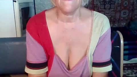 Snapshot of larisaq4ugo24 chatting on July 2026 11:05:02 AM larisaq4ugo24 online show from July 2026 11:05:02 AM