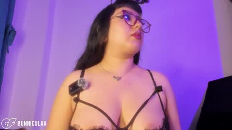 Snapshot of larissa01_ chatting on March 2026 11:00:02 PM Lari online show from March 2026 11:00:02 PM