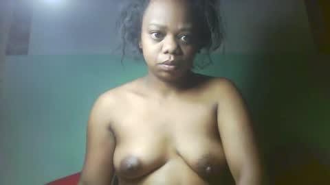 larissa645771 online show from September 2025 02:17:01 AM