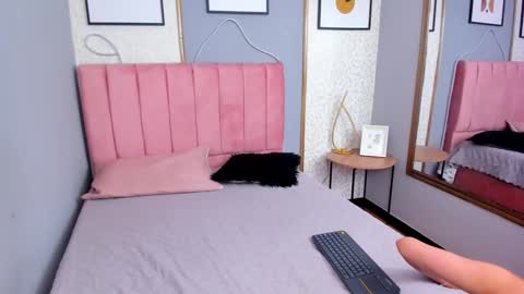 Valentina online show from January 2025 11:54:02 AM