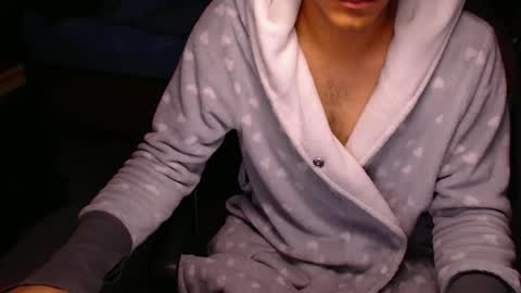 Snapshot of larry_art_a chatting on February 2026 09:08:02 PM Larry online show from February 2026 09:08:02 PM