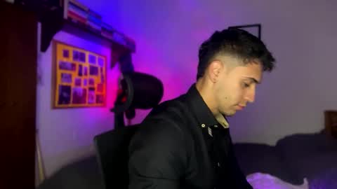 andrew online show from February 2025 10:36:01 PM