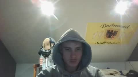 Snapshot of larscivin chatting on December 2025 04:46:02 PM Marco online show from December 2025 04:46:02 PM