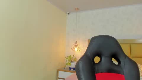  MIA  online show from September 2025 12:17:02 PM