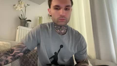 Snapshot of larsskeet chatting on November 2025 01:36:01 PM larsskeet online show from November 2025 01:36:01 PM