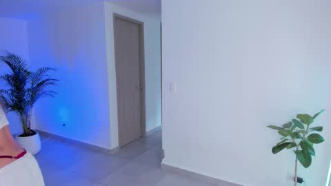 Snapshot of lary_holly chatting on September 2025 08:42:01 PM Lary online show from September 2025 08:42:01 PM