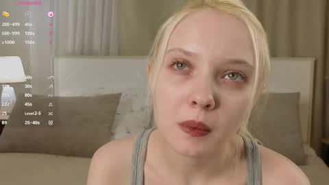 Emilia for my friends Amy online show from November 2025 01:16:01 AM