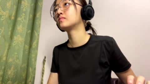 Aiko online show from December 2025 02:22:02 PM