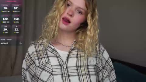 Snapshot of latanyabarthel chatting on September 2025 05:25:01 PM Jay online show from September 2025 05:25:01 PM