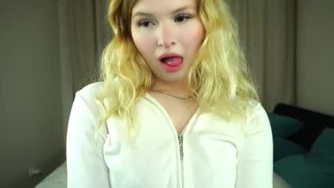 Snapshot of latanyabarthel chatting on October 2025 06:30:01 PM Jay online show from October 2025 06:30:01 PM