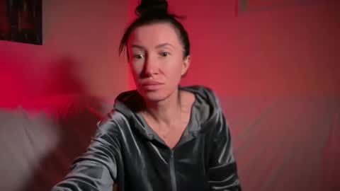 Snapshot of latebloomtati chatting on April 2026 10:00:02 PM Goddess Tati Bangs Fetish online show from April 2026 10:00:02 PM