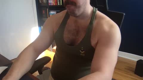 Snapshot of latenightlunch chatting on March 2026 01:47:01 PM Latenightlunch online show from March 2026 01:47:01 PM