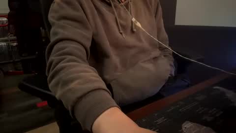 YoungLatinStroker online show from November 2025 02:47:01 AM