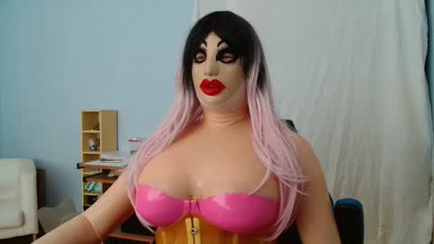 Snapshot of latex_doll_iris chatting on February 2026 11:07:02 AM Latex Doll Iris online show from February 2026 11:07:02 AM