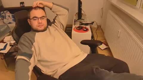 latexboy893 online show from November 2025 12:54:02 AM