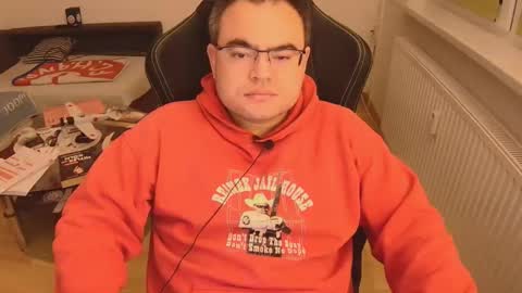 latexboy893 online show from December 2025 11:10:01 PM