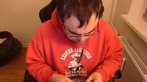 latexboy893 online show from March 2026 06:37:02 PM