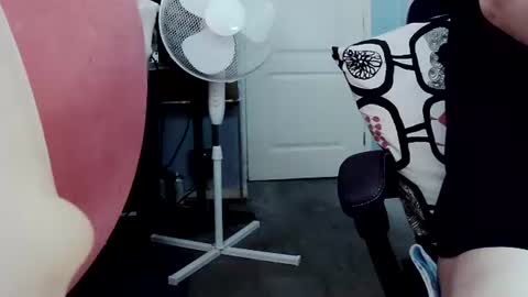 Snapshot of latexchris77 chatting on June 2026 11:14:01 AM latexchris77 online show from June 2026 11:14:01 AM