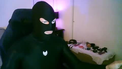 Snapshot of latexminheadroom chatting on June 2026 02:02:01 AM latexminheadroom online show from June 2026 02:02:01 AM