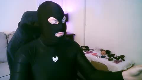 Snapshot of latexminheadroom chatting on June 2026 03:25:01 AM latexminheadroom online show from June 2026 03:25:01 AM
