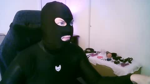 Snapshot of latexminheadroom chatting on June 2026 01:04:01 AM latexminheadroom online show from June 2026 01:04:01 AM