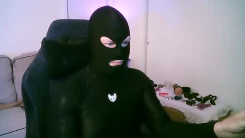 Snapshot of latexminheadroom chatting on June 2026 05:12:01 AM latexminheadroom online show from June 2026 05:12:01 AM
