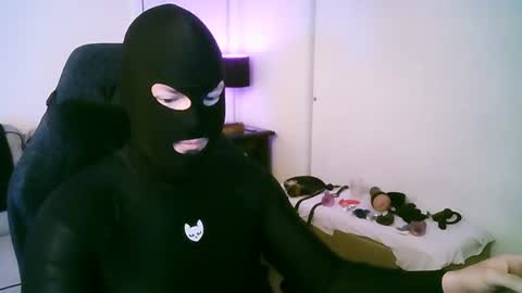 Snapshot of latexminheadroom chatting on August 2026 05:21:02 AM latexminheadroom online show from August 2026 05:21:02 AM