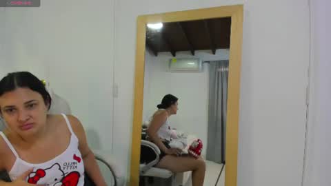 Johana y Santiago online show from July 2026 10:13:01 PM