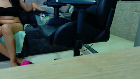 Snapshot of latin_couple77 chatting on March 2026 06:19:02 AM Sara y Andy online show from March 2026 06:19:02 AM