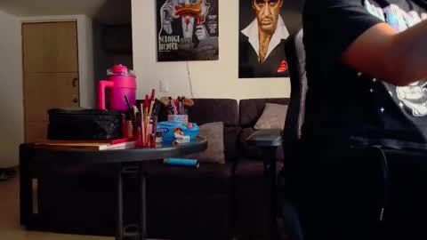 Snapshot of latin_couple77 chatting on March 2026 11:43:01 PM Sara y Andy online show from March 2026 11:43:01 PM