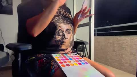 Snapshot of latin_couple77 chatting on April 2026 01:32:01 AM Sara y Andy online show from April 2026 01:32:01 AM