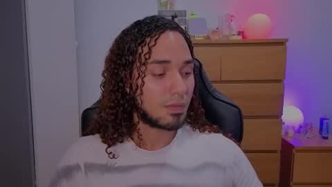 Snapshot of latin_luxury_i chatting on October 2025 06:45:02 PM Free OF online show from October 2025 06:45:02 PM