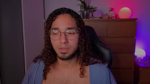 Snapshot of latin_luxury_i chatting on October 2025 06:50:02 AM Free OF online show from October 2025 06:50:02 AM