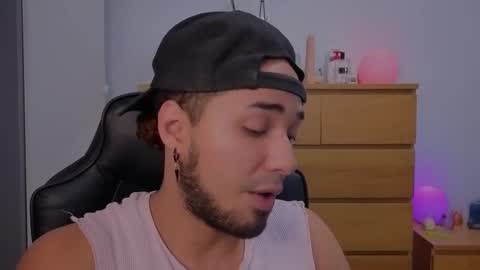 Snapshot of latin_luxury_i chatting on October 2025 06:59:01 AM Free OF online show from October 2025 06:59:01 AM