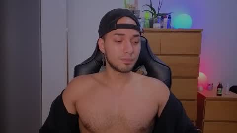 Snapshot of latin_luxury_i chatting on December 2025 07:06:02 AM Free OF online show from December 2025 07:06:02 AM