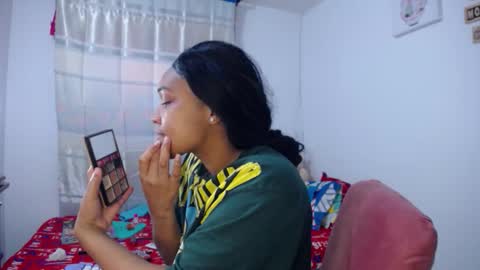 karen online show from October 2025 10:18:02 PM