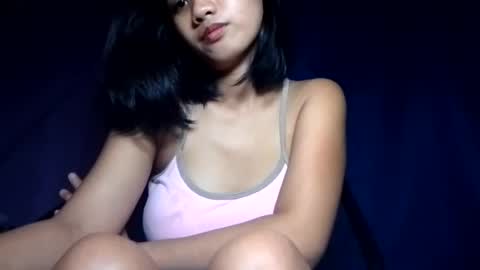 Snapshot of latina_shaine chatting on July 2026 07:12:01 AM latina_shaine online show from July 2026 07:12:01 AM