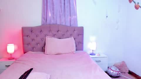 Martina online show from October 2025 07:14:01 PM