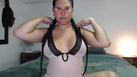 FLOR SALVAJE online show from October 2025 05:45:02 PM