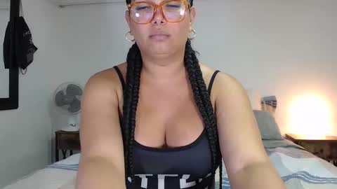 Snapshot of latinaflower_ts chatting on October 2025 03:23:02 AM FLOR SALVAJE online show from October 2025 03:23:02 AM