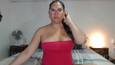 Snapshot of latinaflower_ts chatting on November 2025 02:34:01 AM FLOR SALVAJE online show from November 2025 02:34:01 AM