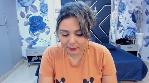 Snapshot of latinaholequeen chatting on September 2025 02:50:01 PM EMMA online show from September 2025 02:50:01 PM