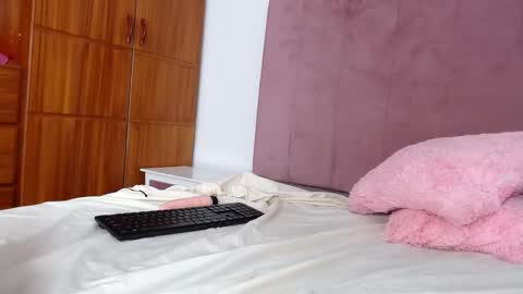 B I A N C A - AND - N I K K I online show from December 2024 02:08:02 AM