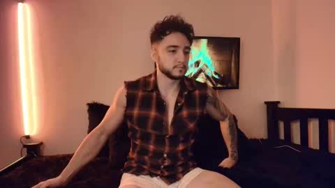 Snapshot of latinboyvip_ chatting on April 2026 01:47:02 PM LatinBoyVIP Colombian online show from April 2026 01:47:02 PM