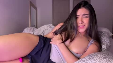 Hi -  online show from February 2025 02:06:01 AM