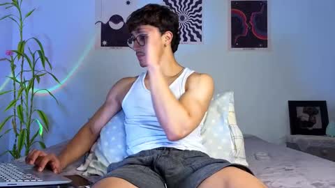 Logan online show from October 2025 01:28:02 AM